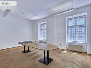 Pronájem kanceláře, Praha - Nové Město, Soukenická, 212 m2