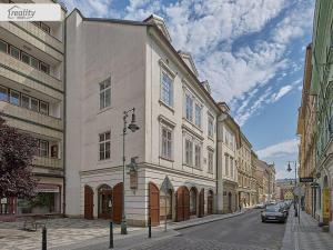 Pronájem kanceláře, Praha - Nové Město, Soukenická, 212 m2