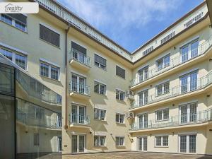 Pronájem kanceláře, Praha - Nové Město, Soukenická, 212 m2