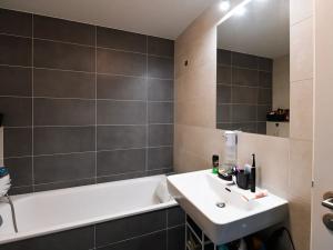 Prodej bytu 2+kk, Praha - Holešovice, U Pergamenky, 50 m2