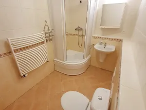 Pronájem bytu 2+kk, Praha - Vysočany, Pod Harfou, 50 m2