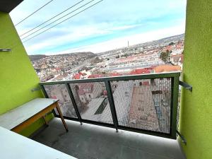 Pronájem bytu 1+kk, Praha - Radotín, Vrážská, 28 m2
