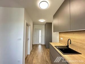 Pronájem bytu 1+kk, Zlín, Pod Hradem II, 29 m2