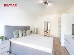 Prodej bytu 2+kk, Praha - Hloubětín, Poděbradská, 51 m2