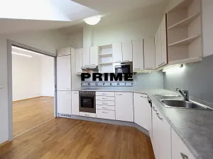 Pronájem kanceláře, Praha - Smíchov, Štefánikova, 129 m2