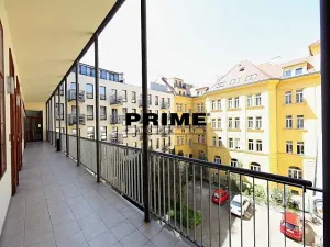 Pronájem kanceláře, Praha - Smíchov, Štefánikova, 129 m2