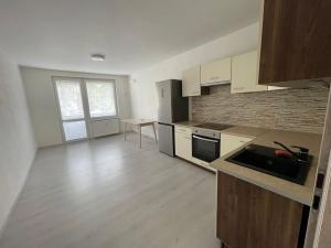 Pronájem bytu 2+kk, Žďár nad Sázavou, Kovářova, 49 m2