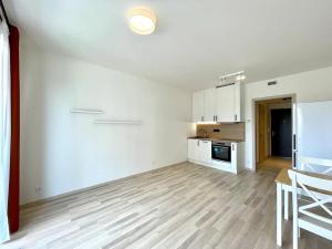 Pronájem bytu 1+kk, Praha - Třebonice, U Radosti, 28 m2