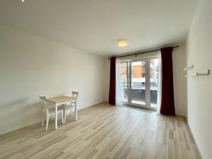 Pronájem bytu 1+kk, Praha - Třebonice, U Radosti, 28 m2