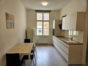 Pronájem bytu 3+kk, Plzeň - Vnitřní Město, Veleslavínova, 87 m2