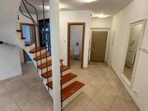 Pronájem bytu 5+kk, Liberec, Frýdlantská, 165 m2