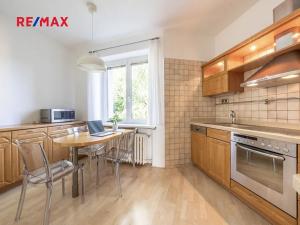 Pronájem bytu 3+1, Praha - Podolí, Jeremenkova, 80 m2