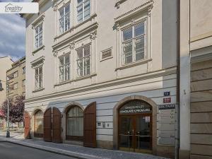 Pronájem kanceláře, Praha - Nové Město, Soukenická, 260 m2