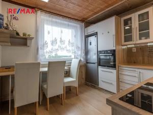 Prodej bytu 4+1, Chodová Planá, sídliště Lučina, 80 m2
