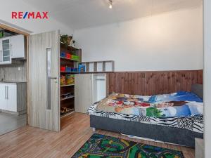 Prodej bytu 4+1, Chodová Planá, sídliště Lučina, 80 m2