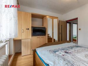 Prodej bytu 4+1, Chodová Planá, sídliště Lučina, 80 m2