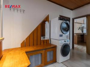 Prodej bytu 4+1, Chodová Planá, sídliště Lučina, 80 m2
