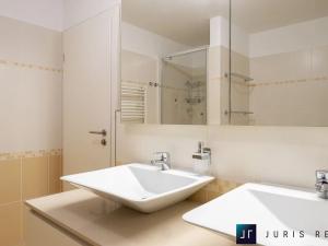 Prodej atypického bytu, Praha - Hrdlořezy, Nad Smetankou, 131 m2