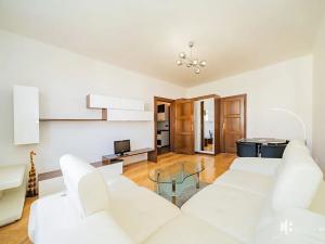 Pronájem bytu 2+kk, Praha - Vinohrady, náměstí Jiřího z Lobkovic, 48 m2