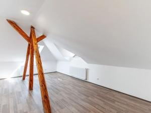 Prodej bytu 2+1, Úpice, Na Veselce, 34 m2