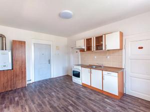 Prodej bytu 3+1, Úpice, Na Veselce, 80 m2