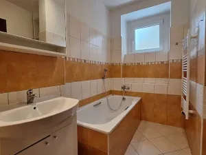 Pronájem bytu 2+kk, Praha - Strašnice, Černokostelecká, 68 m2