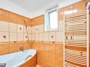 Prodej rodinného domu, Malonty, 202 m2