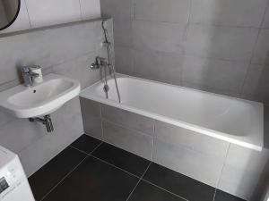 Pronájem bytu 4+kk, Unhošť, Karla Čapka, 98 m2