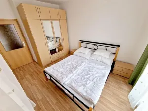 Pronájem bytu 2+kk, Praha - Vokovice, Půlkruhová, 52 m2
