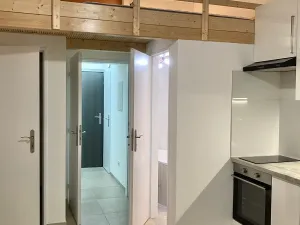 Pronájem bytu 1+kk, Praha - Košíře, Vrchlického, 23 m2