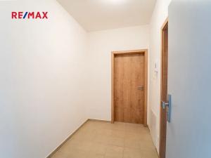 Pronájem bytu 1+kk, Beroun, Vinařská, 33 m2
