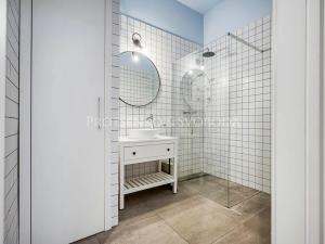 Prodej kanceláře, Praha - Karlín, Prvního pluku, 63 m2