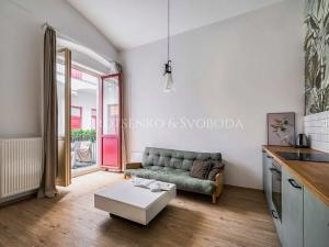 Prodej kanceláře, Praha - Karlín, Prvního pluku, 63 m2
