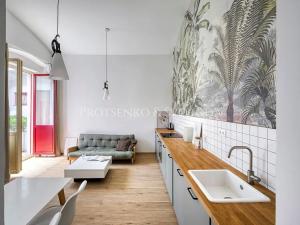 Prodej kanceláře, Praha - Karlín, Prvního pluku, 63 m2