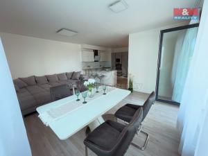 Pronájem bytu 3+kk, Praha - Vysočany, Strnadových, 87 m2