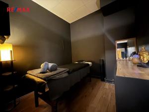 Pronájem obchodního prostoru, Praha - Vokovice, Evropská, 50 m2