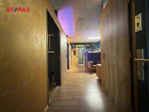 Pronájem komerční nemovitosti, Praha - Vokovice, Evropská, 50 m2