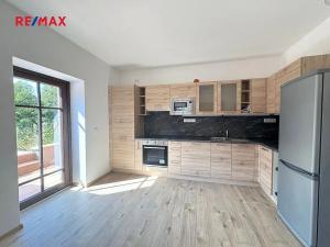 Pronájem rodinného domu, Úvaly, Jeronýmova, 158 m2