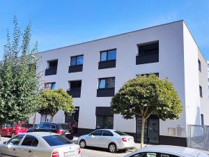 Pronájem bytu 2+kk, Strakonice - Strakonice II, Bezděkovská, 63 m2