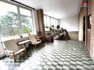 Prodej komerční nemovitosti, Louny, Školní, 44 m2