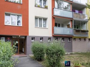 Prodej bytu 2+1, Praha - Kamýk, Zárubova, 68 m2