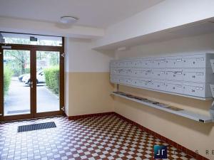 Prodej bytu 2+1, Praha - Kamýk, Zárubova, 68 m2