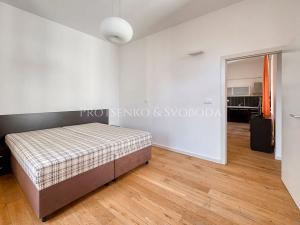 Prodej bytu 2+kk, Praha - Žižkov, U božích bojovníků, 48 m2
