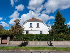 Prodej rodinného domu, Praha - Kobylisy, Přemyšlenská, 110 m2