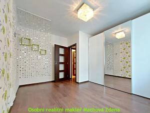 Pronájem bytu 3+kk, Praha - Vysočany, 66 m2
