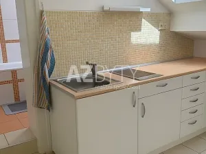 Prodej bytu 1+1, Praha - Bubeneč, Jugoslávských partyzánů, 42 m2