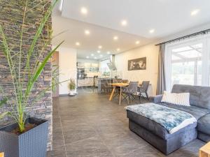 Prodej rodinného domu, Rožmitál pod Třemšínem, 180 m2