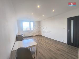 Pronájem bytu 2+kk, Kladno, Vašíčkova, 40 m2