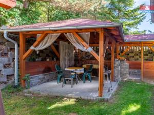 Prodej rodinného domu, Hajany, 285 m2