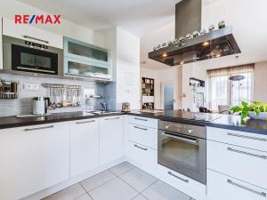Prodej rodinného domu, Praha - Vinoř, Lipoltická, 202 m2